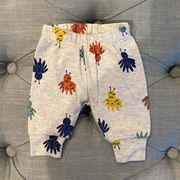 Newborn “Cutest Turkey at the Table” Thanksgiving Outfit, Hat, Booties and Socks - Picture 4 of 13